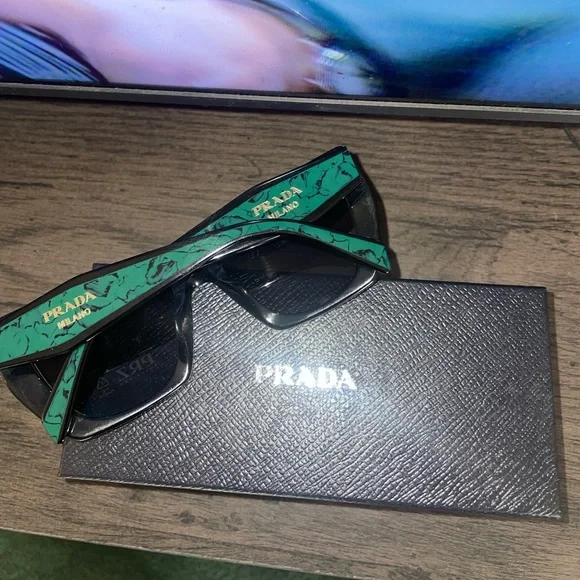 Prada | Accessories | Womens Prada Sunglasses Pr 5ws 1ab5z1  display picture 2